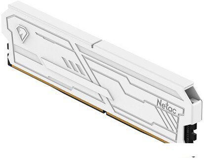 Оперативная память Netac Shadow III 8ГБ DDR4 2666 МГц NTSHD4P26SP-08W
