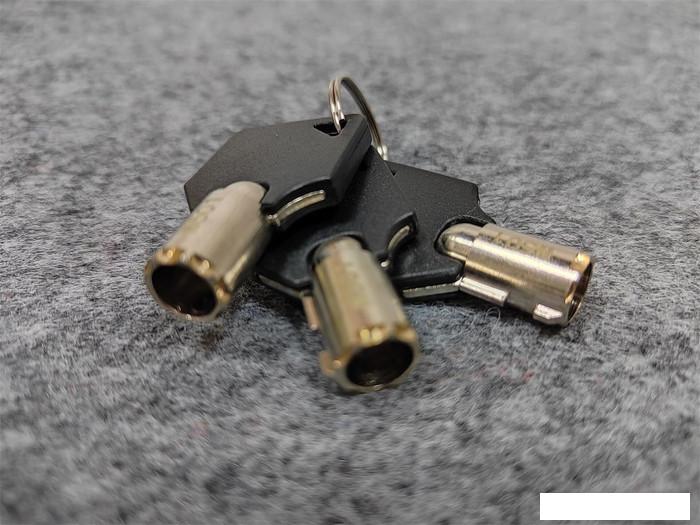 Мебельный сейф CACTUS CS-SF-E18L