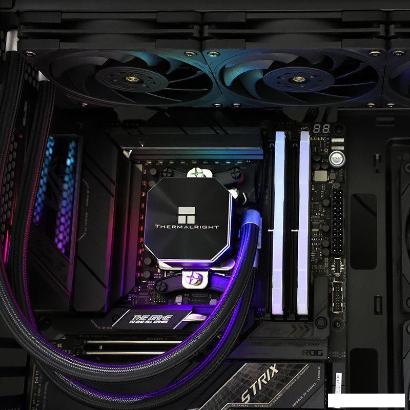 Жидкостное охлаждение для процессора Thermalright Frozen Edge 360 (черный)