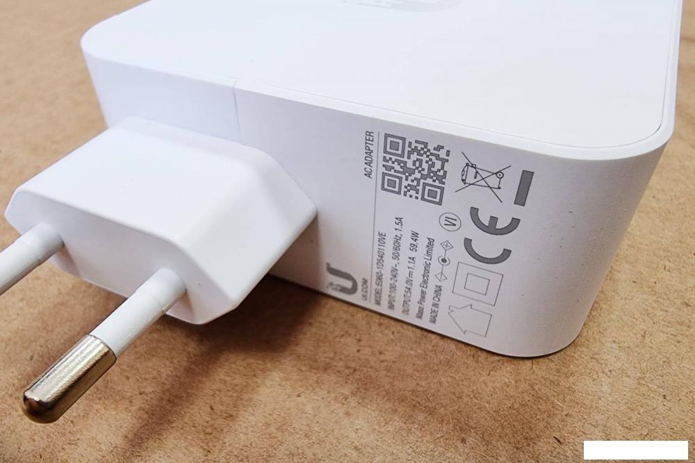 Управляемый коммутатор 2-го уровня Ubiquiti UniFi Switch Lite 8 POE