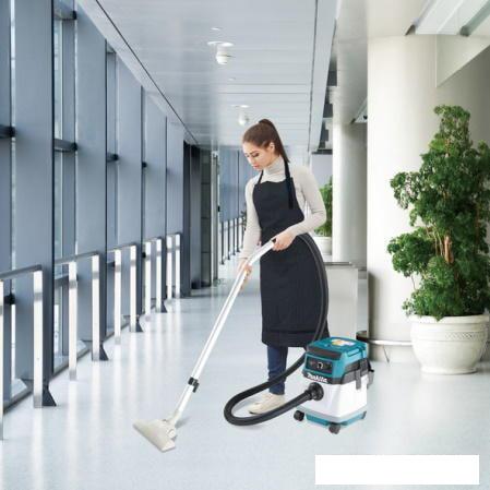 Пылесос Makita DVC150LZ (без АКБ и ЗУ)
