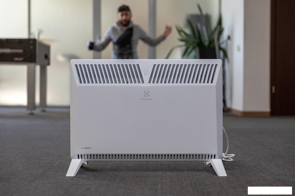 Конвектор Electrolux ECH/A-2000 M
