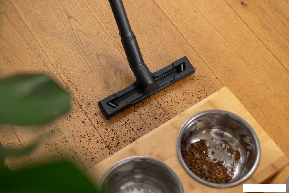Пылесос Karcher SE 4 Plus 1.081-170.0