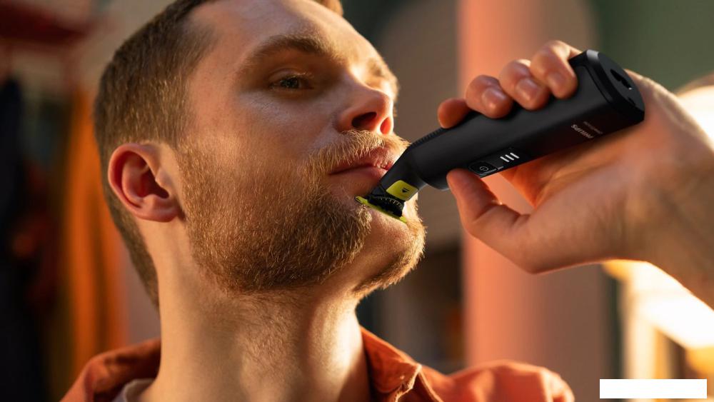 Триммер для бороды и усов Philips OneBlade Pro 360 Face + Body QP6542/15