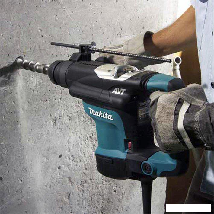 Перфоратор Makita HR3210C