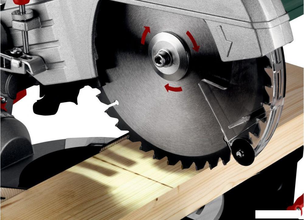 Торцовочная пила Metabo KS 216 M 610216000
