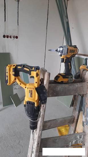 Винтоверт DeWalt DCF809D2T-QW (с 2-мя АКБ, кейс)
