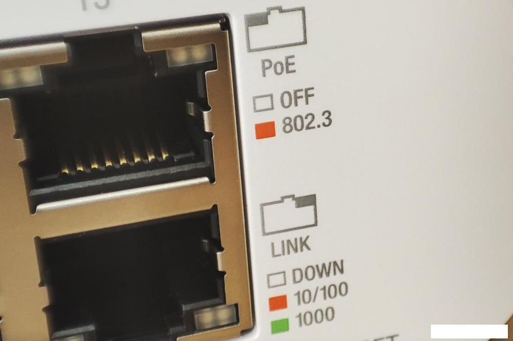 Управляемый коммутатор 2-го уровня Ubiquiti UniFi Switch Lite 16 POE