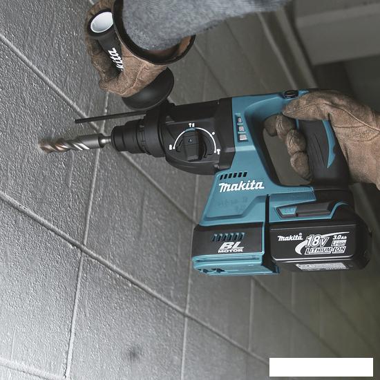 Перфоратор Makita DHR242RT (с 1-им АКБ, кейс)