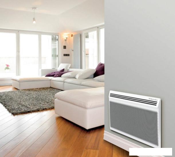 Конвективно-инфракрасный обогреватель Electrolux Air Heat 2 EIH/AG2–2000E