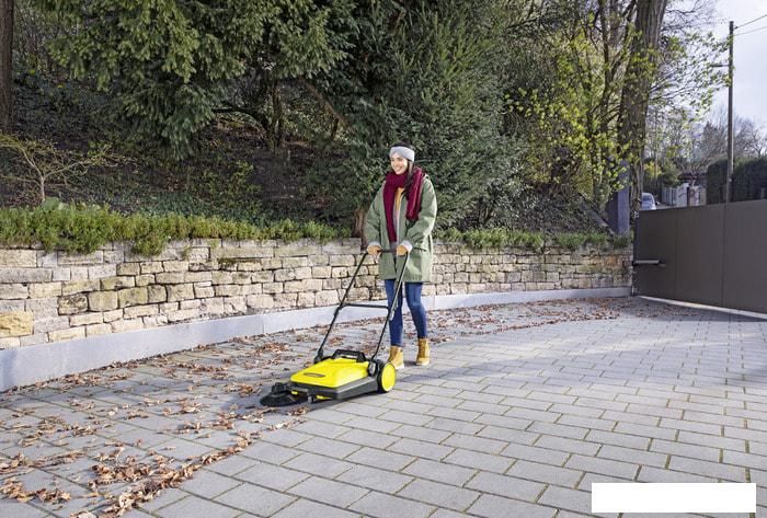 Подметальная машина Karcher Handkehrmaschine S4 1.766-320.0