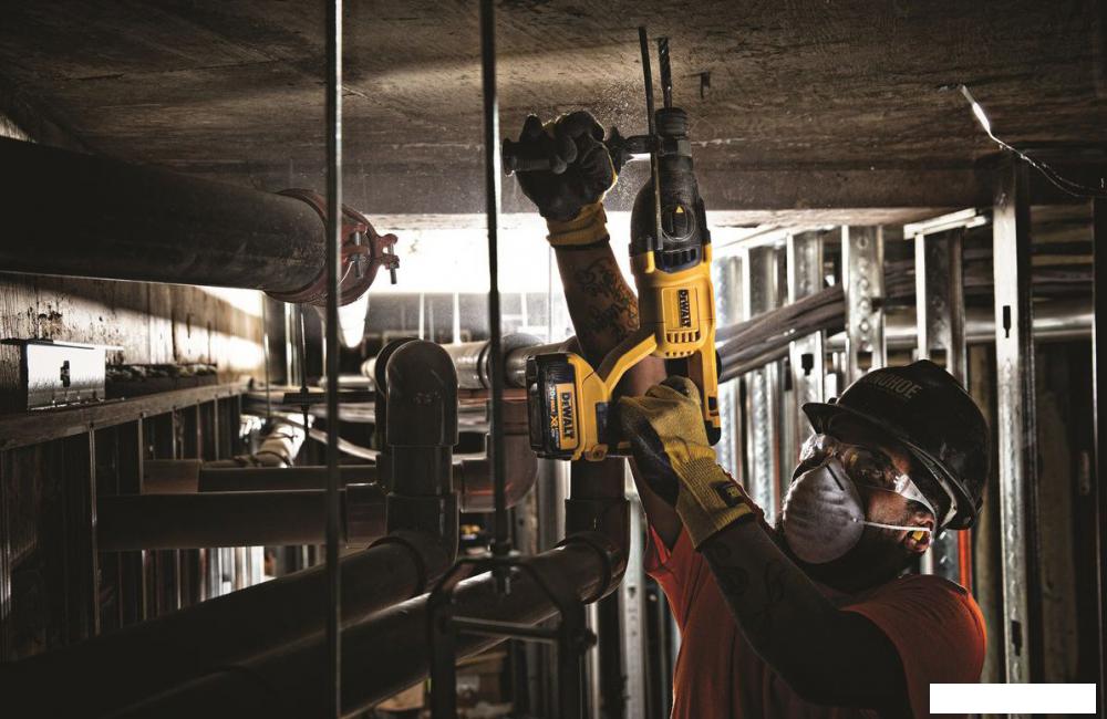Перфоратор DeWalt DCH133N (без АКБ)