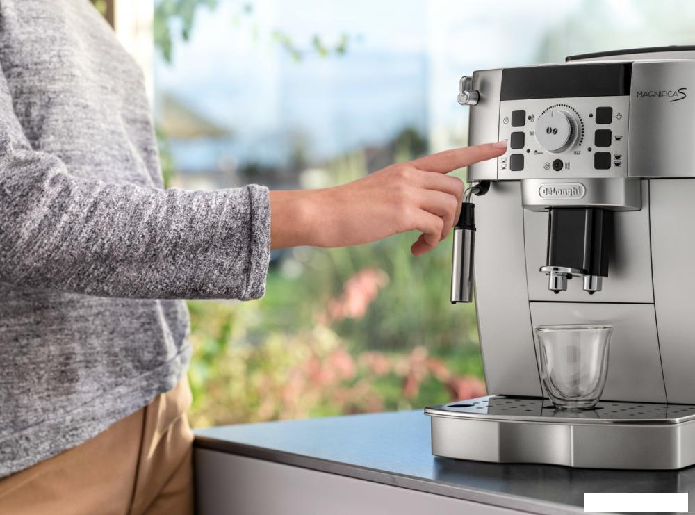 Кофемашина DeLonghi Magnifica S ECAM 22.110.SB