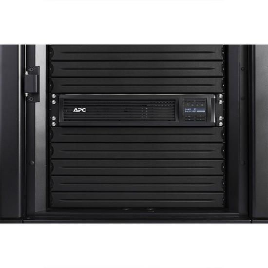 Источник бесперебойного питания APC Smart-UPS SMT2200RMI2UC