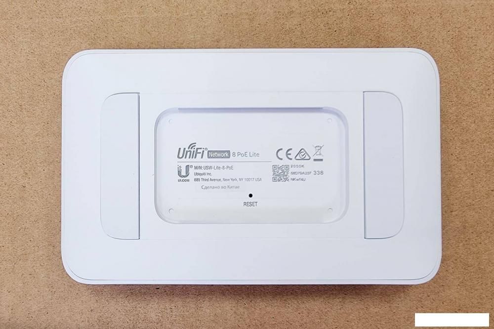 Управляемый коммутатор 2-го уровня Ubiquiti UniFi Switch Lite 8 POE