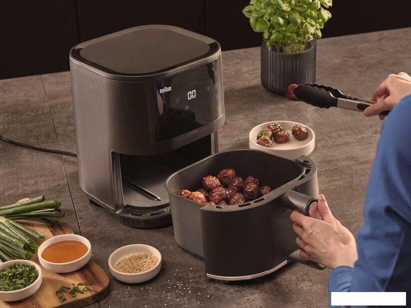 Аэрогриль (аэрофритюрница) Braun MultiFry 3 HF 3030