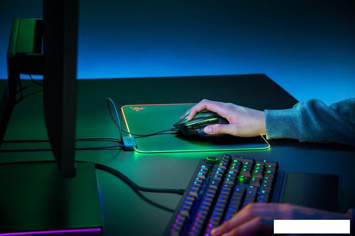 Коврик для мыши Razer Firefly V2