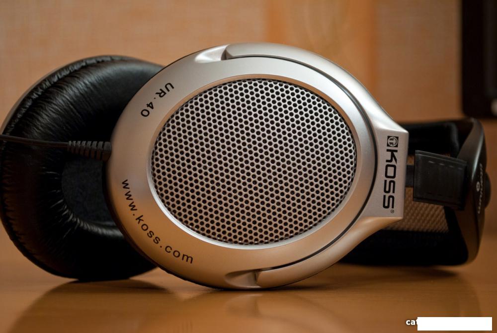 Наушники KOSS UR40