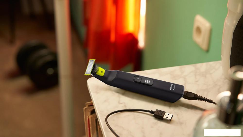 Триммер для бороды и усов Philips OneBlade Pro 360 Face + Body QP6542/15