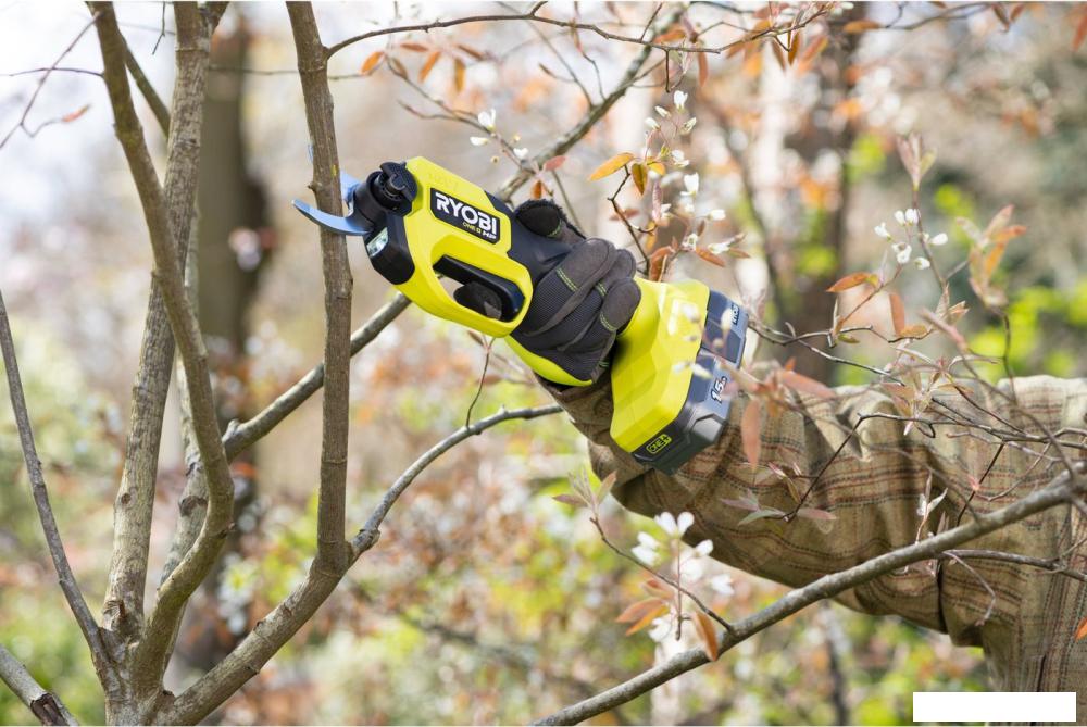 Секатор Ryobi RY18SCXA-0 (без АКБ)