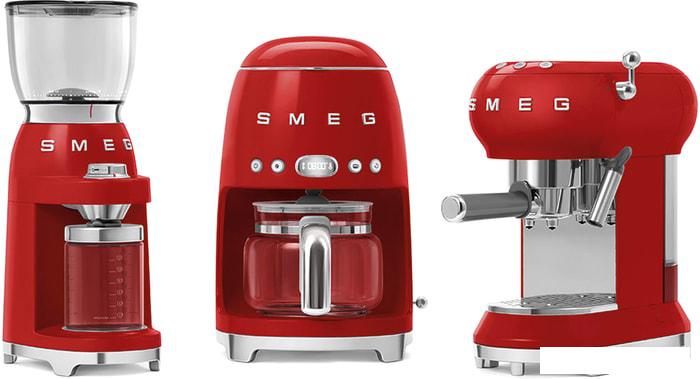Капельная кофеварка Smeg DCF02RDEU