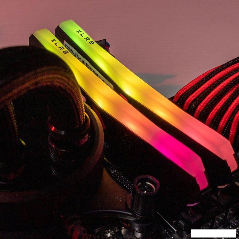 Оперативная память PNY XLR8 Gaming Epic-X RGB 2x8GB DDR4 PC4-25600 MD16GK2D4320016XRGB