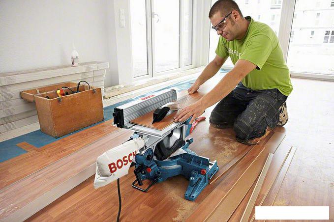 Торцовочная пила Bosch GTM 12 JL Professional (0601B15001)