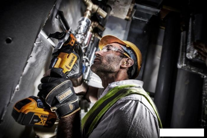 Реноватор DeWalt DCS356P2 (с 2-мя АКБ, кейс)