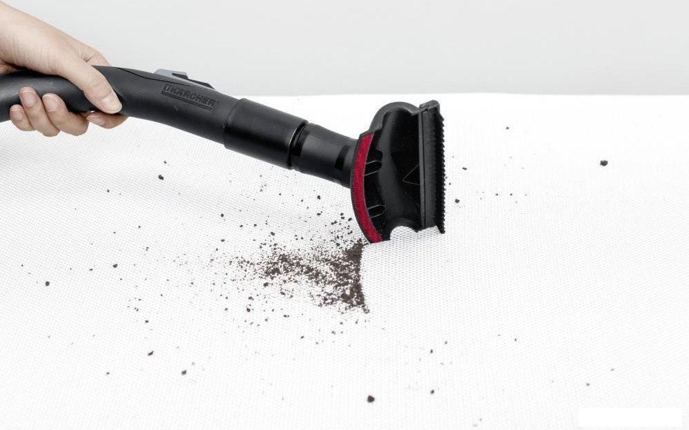 Пылесос Karcher VC 3 Floor 1.198-059.0