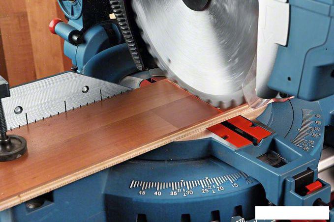 Торцовочная пила Bosch GTM 12 JL Professional (0601B15001)