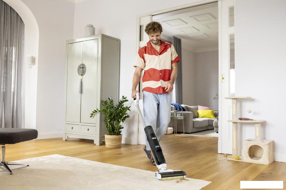 Вертикальный моющий пылесос Karcher FCV 3 1.056-122.0