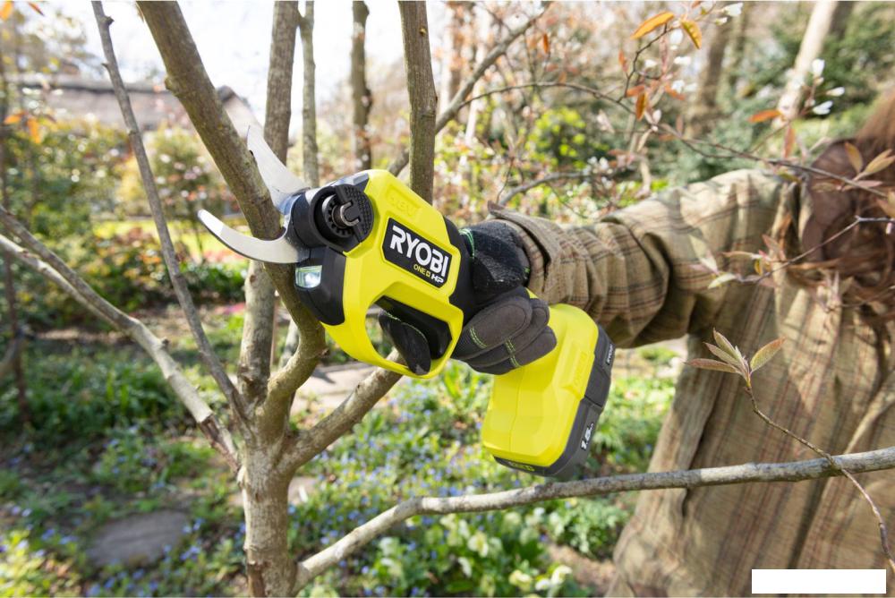 Секатор Ryobi RY18SCXA-0 (без АКБ)