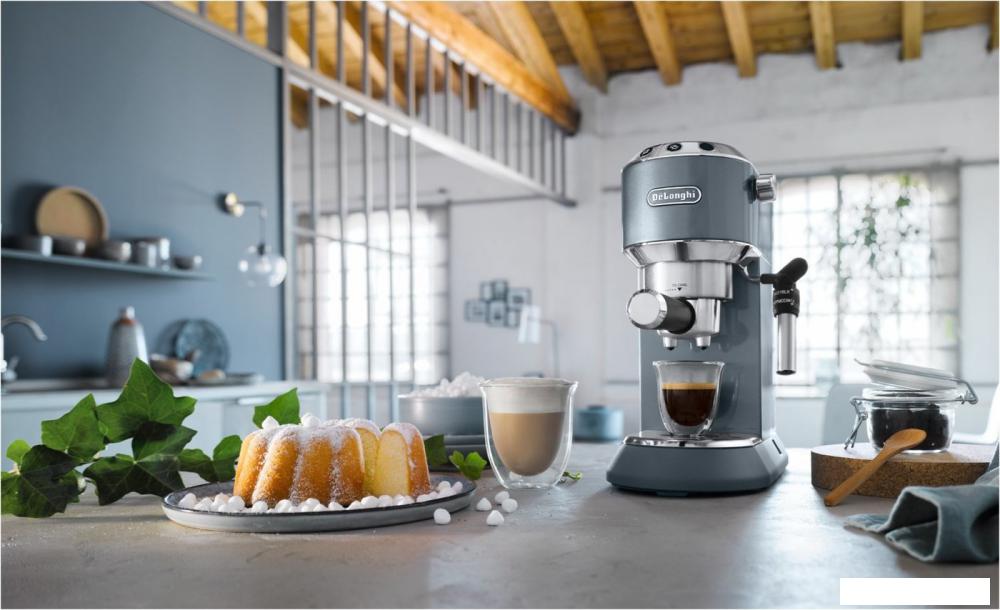 Рожковая кофеварка DeLonghi Dedica Metallics EC785.AE