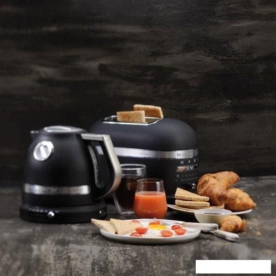 Тостер KitchenAid Artisan 5KMT2204EBK
