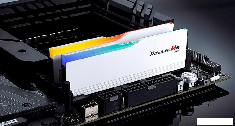 Оперативная память G.Skill Ripjaws M5 RGB 2x16ГБ DDR5 5200 МГц F5-5200J4040A16GX2-RM5RW