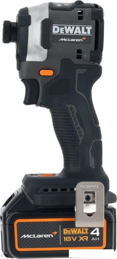 Винтоверт DeWalt DCF85MM2T (с 2-мя АКБ, кейс)