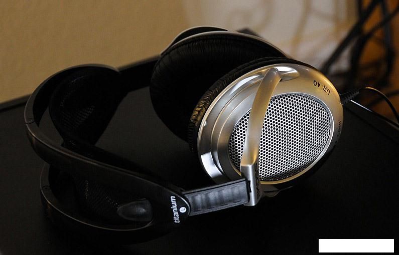 Наушники KOSS UR40