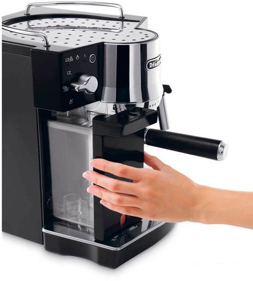 Рожковая кофеварка DeLonghi EC 820.B