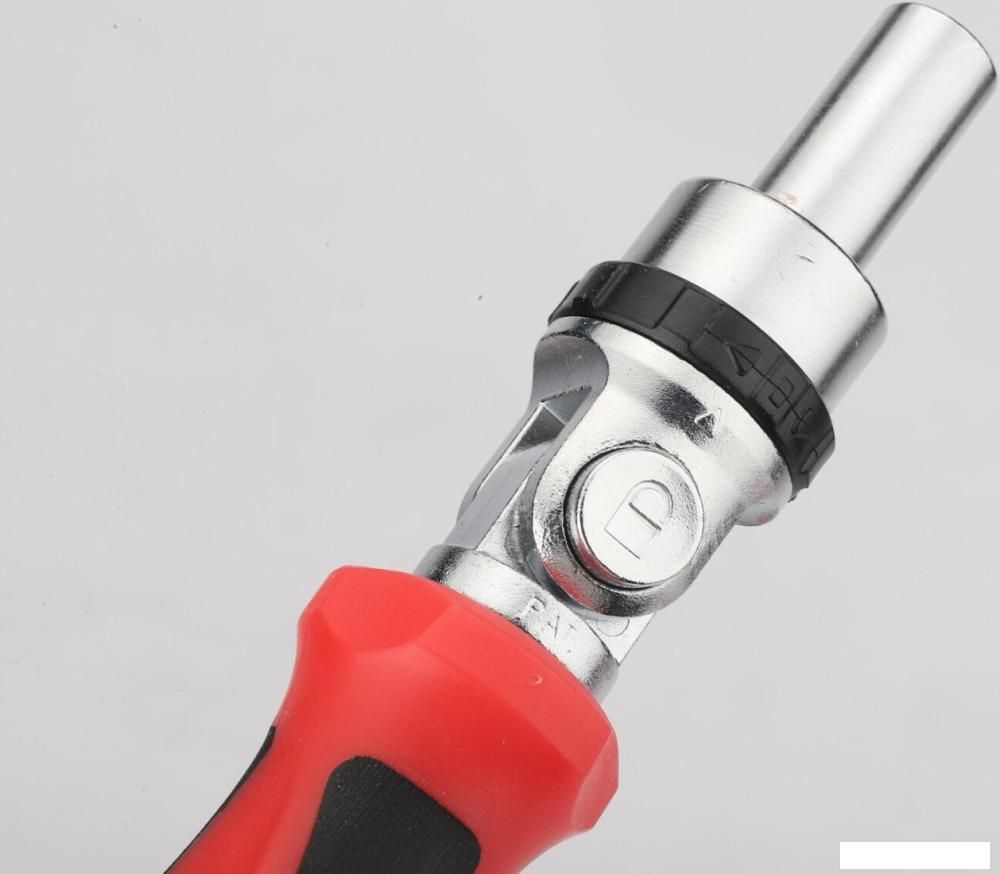 Набор отвертка с битами и головками P.I.T. Advance HSDR04-0068 (68 предметов)