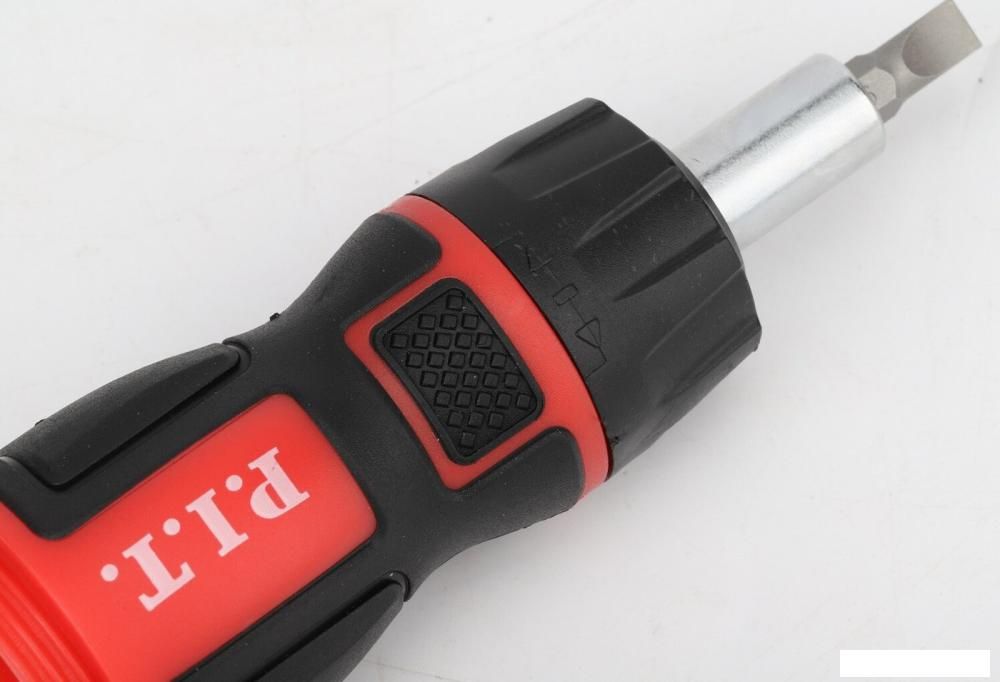 Набор отвертка с битами P.I.T. Advance HSDR04-0007 (7 предметов)