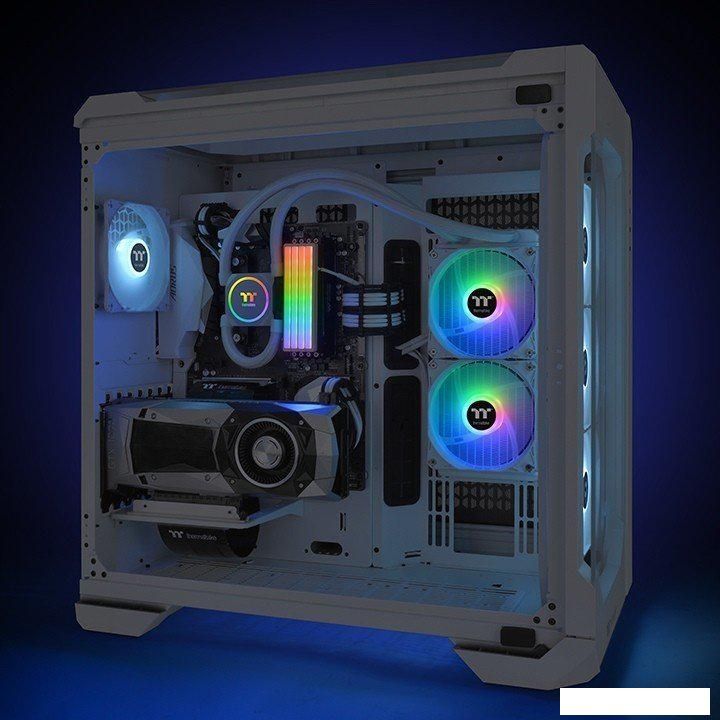 Жидкостное охлаждение для процессора Thermaltake Floe RC240 Snow Edition CL-W330-PL12WT-A