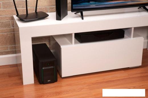 Источник бесперебойного питания APC Easy UPS BVX 1600VA BVX1600LI
