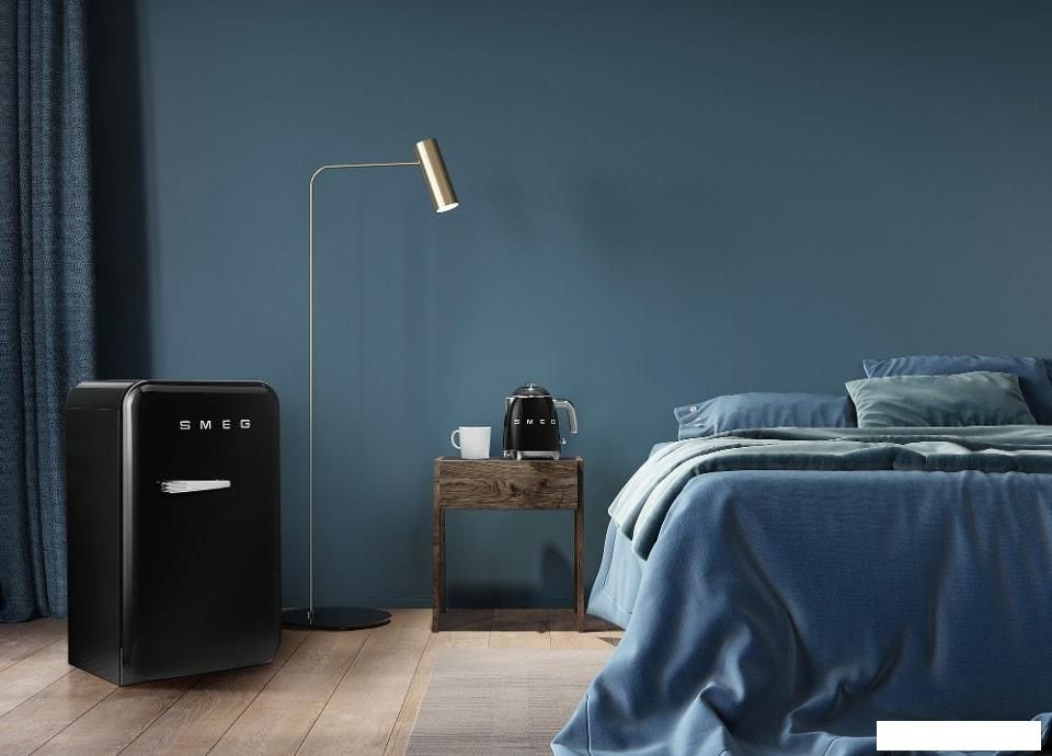 Электрический чайник Smeg KLF05BLEU