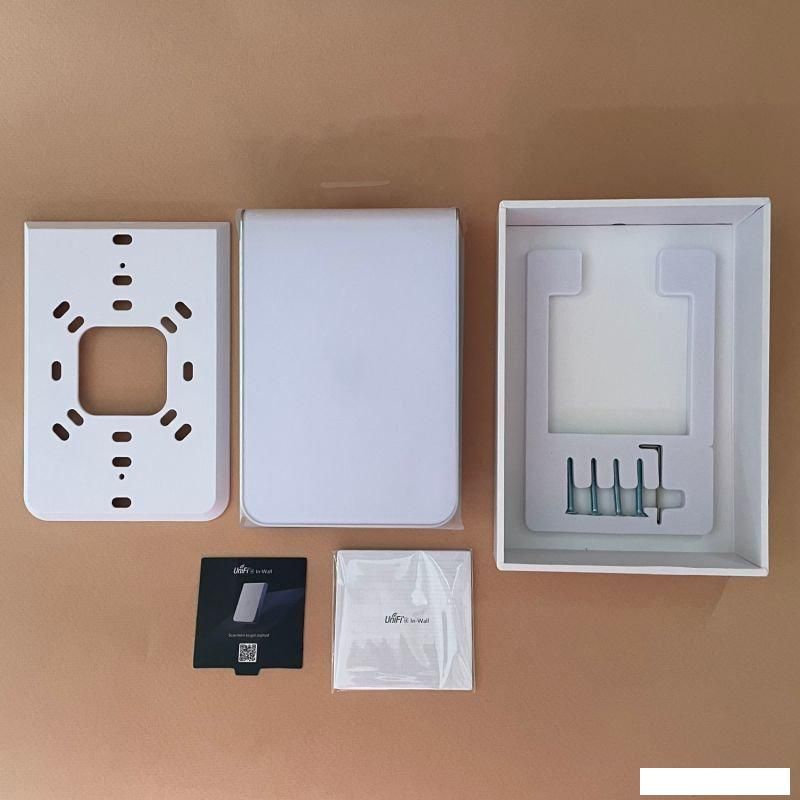 Точка доступа Ubiquiti UniFi 6 In-Wall AP U6-IW