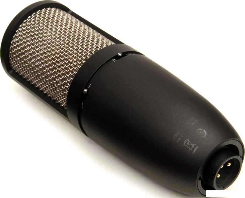 Проводной микрофон AKG P420 (черный)