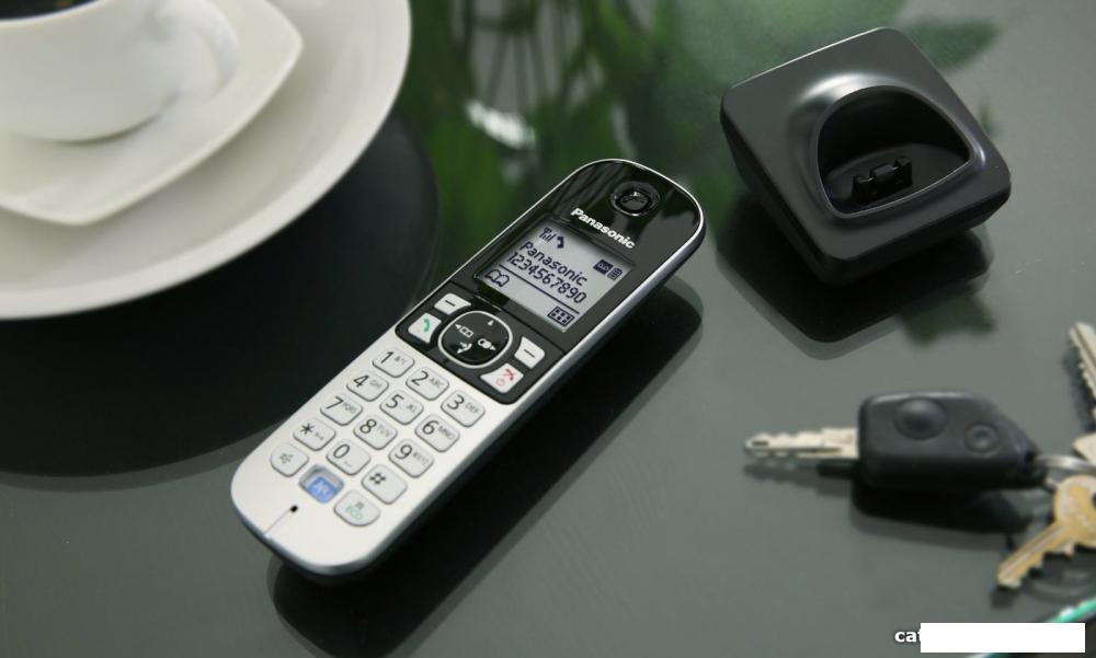 Радиотелефон Panasonic KX-TG6812RUB