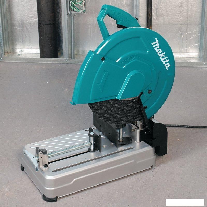 Монтажная (отрезная) пила Makita LW1400