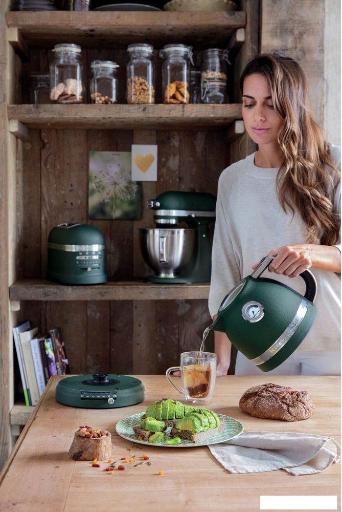 Электрический чайник KitchenAid Artisan 5KEK1522EPP