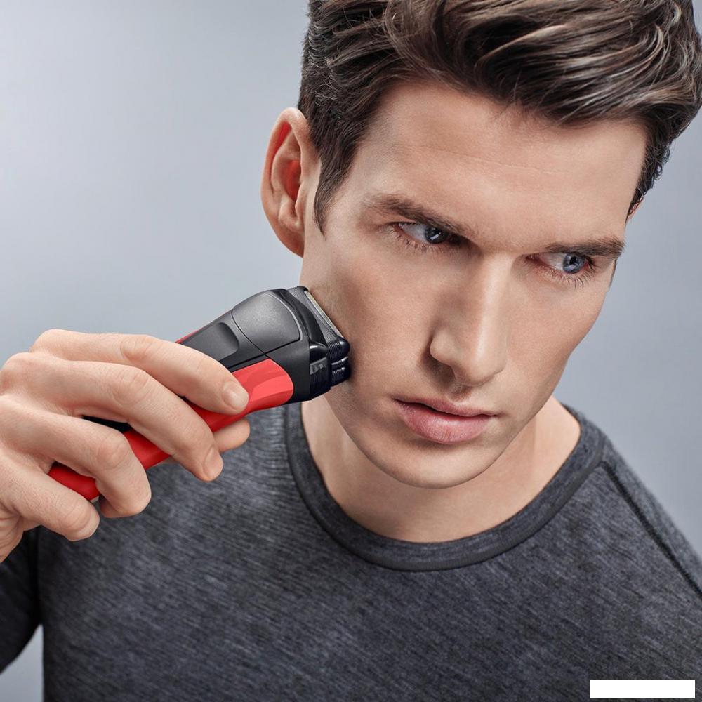 Электробритва Braun Series 3 300s (красный)