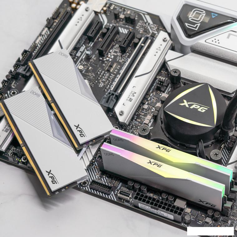 Оперативная память ADATA XPG Lancer RGB 2x16ГБ DDR5 6000МГц AX5U6000C3016G-DCLARWH